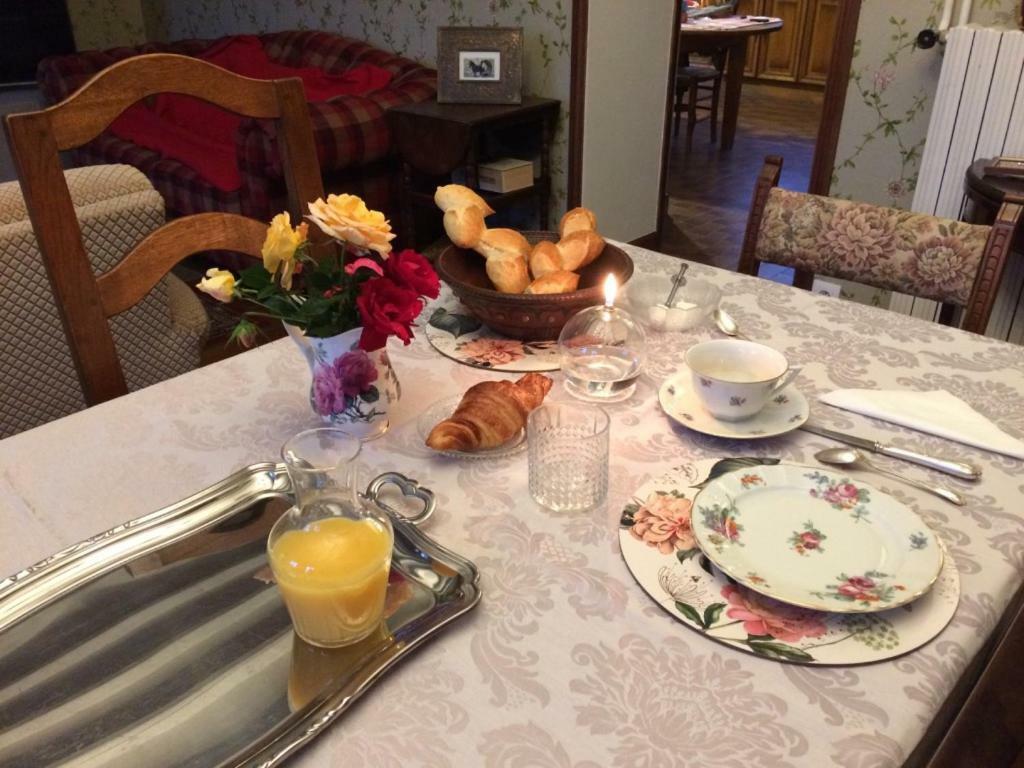 לינה וארוחת בוקר Condé-sur-Vire La Carbonniere מראה חיצוני תמונה